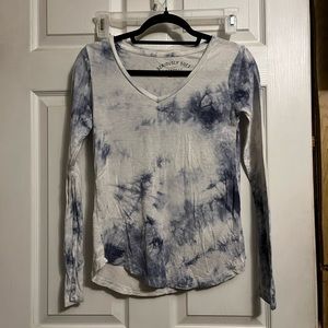 blue and white aero long sleeve small